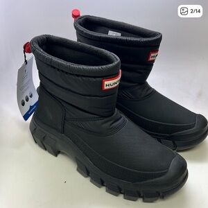 Women’s Hunter Intrepid Short Snow Boots Black Size 9 New in Damaged Box